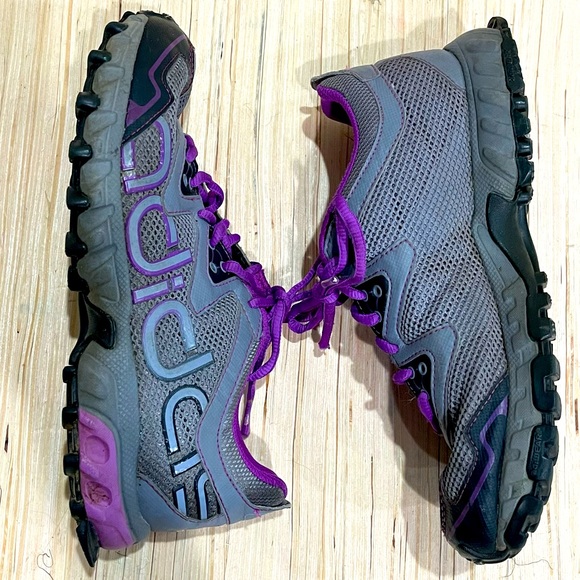 adidas Sneakers - Picture 4 of 8